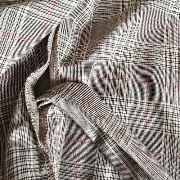 Do+Be Plaid Wrap Top with tiered bell sleeves size medium - Picture 14 of 16